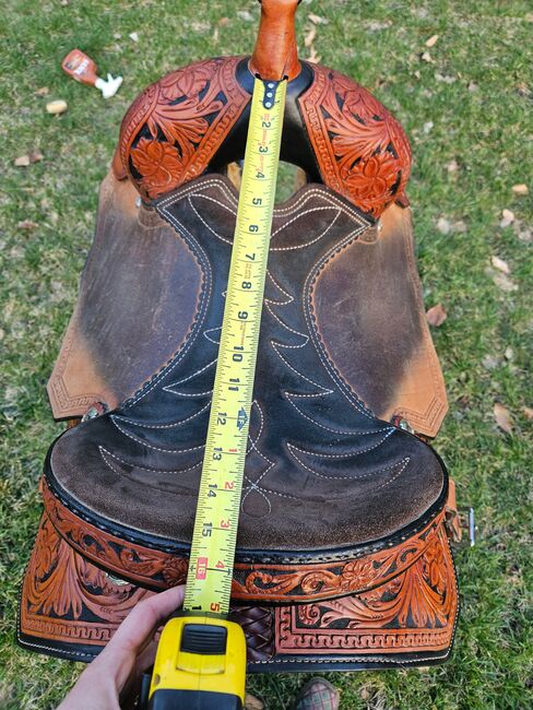 15" Alamo FQHB wide, Alamo Barrel saddle custom, Kristen, Western Saddle, Chester, Image 2