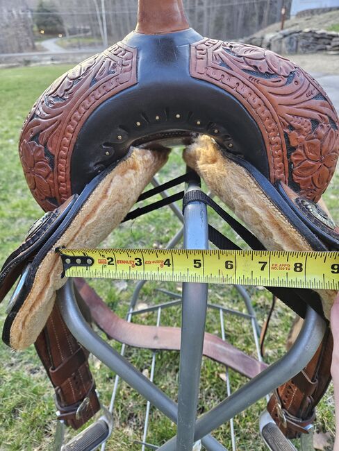 15" Alamo FQHB wide, Alamo Barrel saddle custom, Kristen, Western Saddle, Chester, Image 5