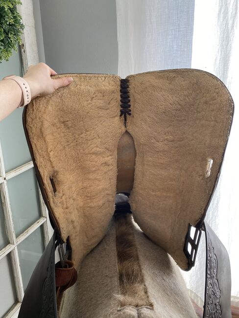 15” Circle Y Park & Trail Western Saddle w/ Leather Tooling!, Circle Y Park and Trail, Kara, Western Saddle, Foley, Image 2