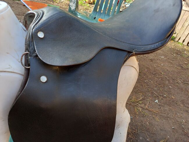 16.5" saddle, Romany Eggerton , All Purpose Saddle, Wakefield 