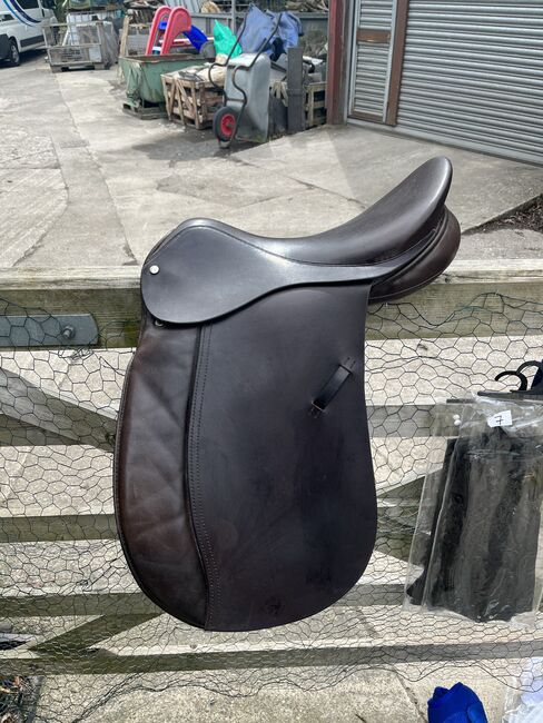 16.5 working Hunter/VSD, Holly, Other Saddle, Lancaster , Image 2