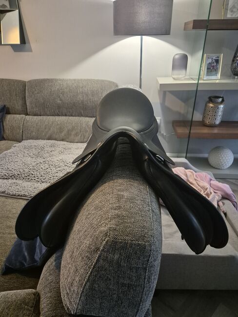 16" Wintec Saddle, Wintec  250 Pony, Amanda Russell, Other Saddle, Coatbridge , Image 5