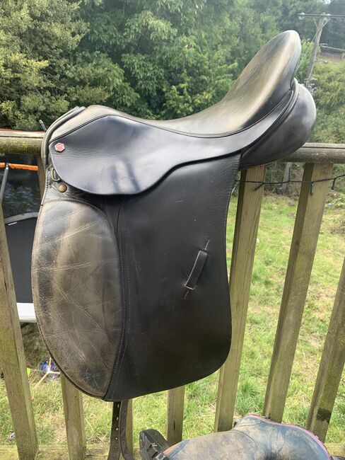 17.5” Albion Dr Saddle, Albion Style ULT, Sabrina Fisher , Siodła ujeżdżeniowe, Templeton Bridge