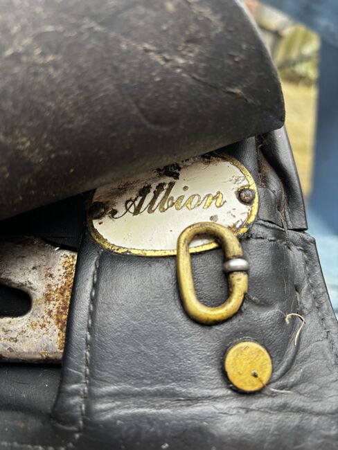 17.5" Albion HR Dressage Saddle, Albion HR, Charlotte Sewter, Siodła ujeżdżeniowe, Basingstoke, Image 9