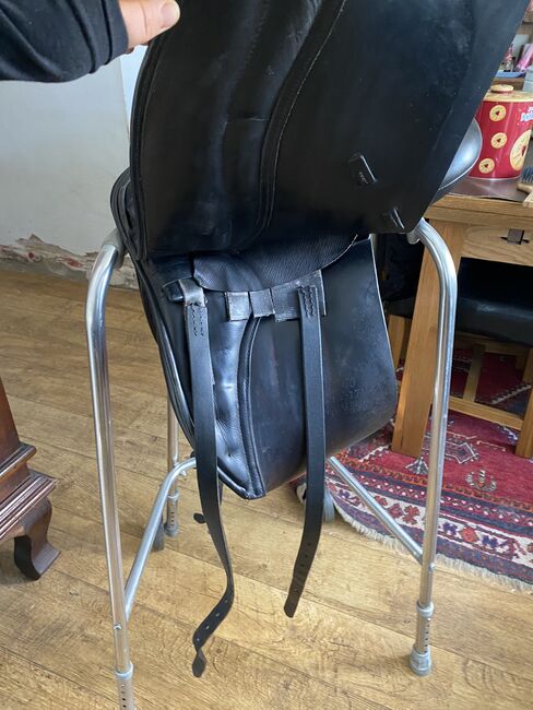 17.5” Albion Ledgend Medium Wide Dressage Saddle Dark Havana Almost Black, Albion  K2 Ledgend , Katherine Peachey, Siodła ujeżdżeniowe, Cambridgeshire , Image 5