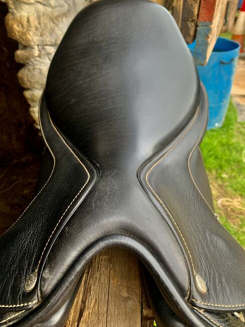 17.5 Black Bates Saddle- adjustable gullet, Bates, Kate Risker, All Purpose Saddle, Scarborough, Image 7