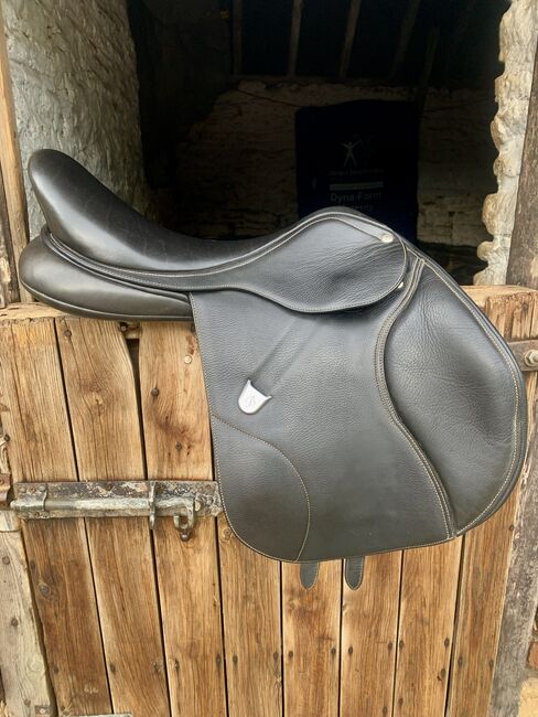 17.5 Black Bates Saddle- adjustable gullet, Bates, Kate Risker, All Purpose Saddle, Scarborough