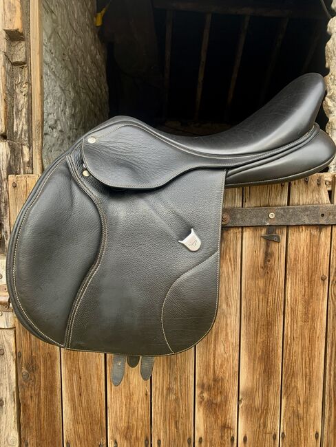 17.5 Black Bates Saddle- adjustable gullet, Bates, Kate Risker, All Purpose Saddle, Scarborough, Image 8