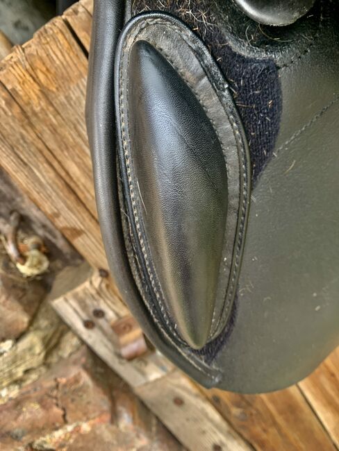 17.5 Black Bates Saddle- adjustable gullet, Bates, Kate Risker, All Purpose Saddle, Scarborough, Image 4