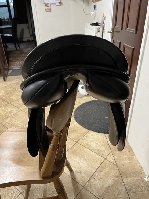 17.5” Black GP Falcon saddle, Falcon GP, Katie Young, All Purpose Saddle, Ipswich , Image 4