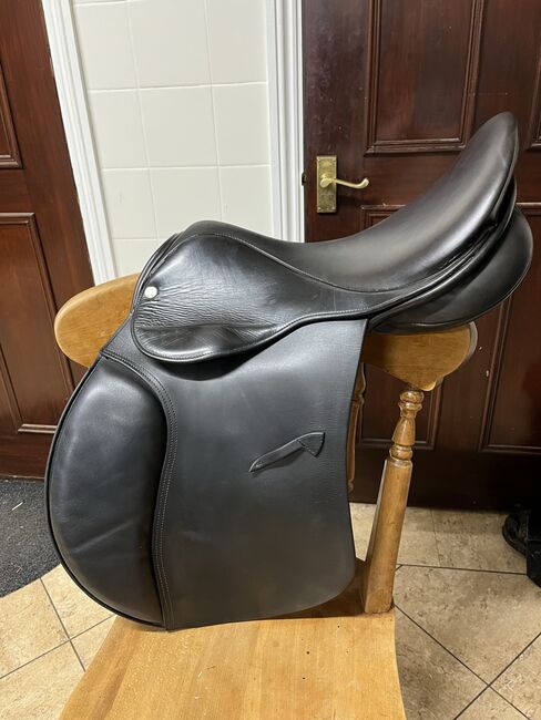 17.5” Black GP Falcon saddle, Falcon GP, Katie Young, All Purpose Saddle, Ipswich 