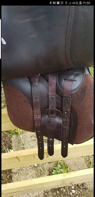 17.5 brown kent and masters MGP excellent condition only for sale as doesn't fit new horse, Kent and Masters MGP, Amy, All Purpose Saddle, Sittingbourne , Image 6