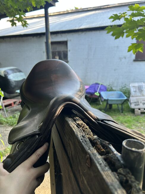 17.5” Fairfax Jump Saddle, Fairfax, Emilie Barnett, Jumping Saddle, Welwyn Hatfield, Image 5