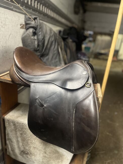 17.5” Farrington vsd saddle, Farrington Burford , Rose, All Purpose Saddle, Alwoodley Park, Image 2