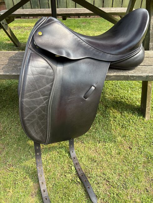 17.5 inch Black Country Dressage Saddle, Black Country, H Bain, Dressursattel, Ripon