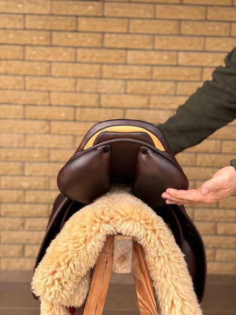 17,5” Ledersattel – Guter Zustand, Fred, Jumping Saddle, Frankfurt