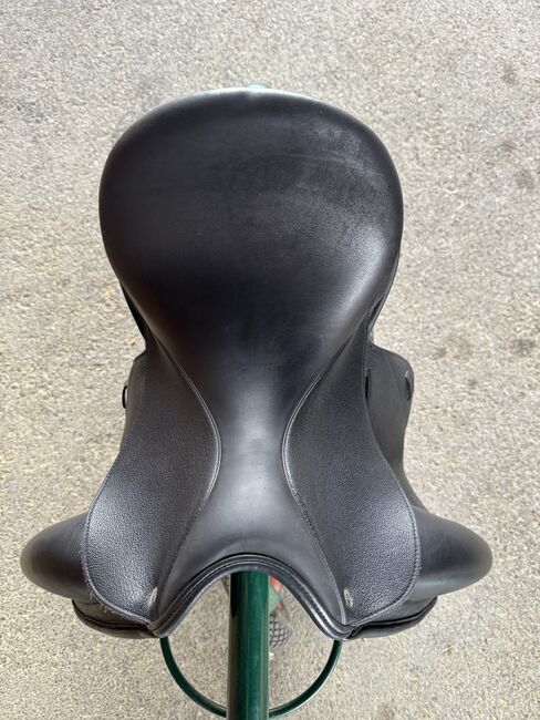 17.5 Zoll Dressursattel , Custom Icon Flight, schwarz, Icon flight 17.5 Zoll Dressursattel , Custom Icon Flight, schwarz, Kimon, Dressage Saddle, Männedorf, Image 2