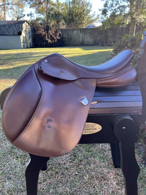 17” Bates Caprilli, Bates Caprilli, Jennifer Orlando, Jumping Saddle, Neptune Beach, Image 2