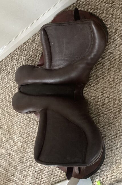 17” Berney Bros Low Profile GP Saddle Wide, Berney Bros Low Profile GO, Amanda Elliott, All Purpose Saddle, East Grinstead, Image 5