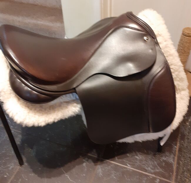 17" English VSD saddle wide fit used showing only, Pony Cob and Horse Saddles VSD, Lynne Piotrowski, Siodła wszechstronne, Manchester, Image 2