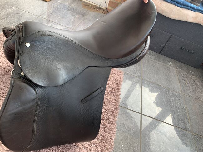 17 inch saddle, Barnsby , Olivia Hodson , All Purpose Saddle, Newark , Image 2