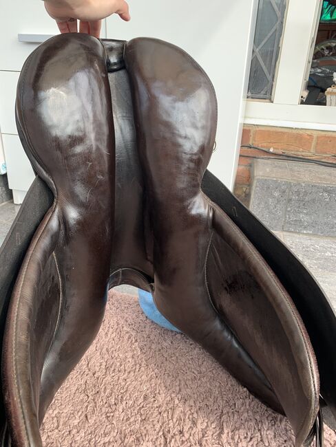 17 inch saddle, Barnsby , Olivia Hodson , Vielseitigkeitssattel (VS), Newark , Abbildung 3