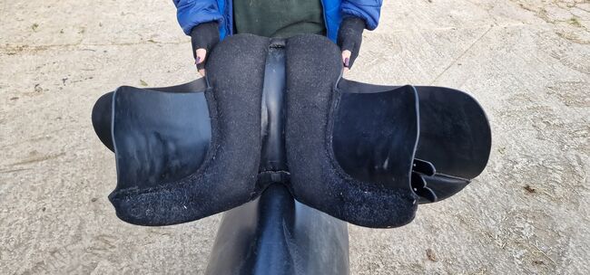 17" Semi-flex Dressage Saddle, Barry Swain Semi-flex, Nicola Hall, Dressursattel, Swindon, Abbildung 4