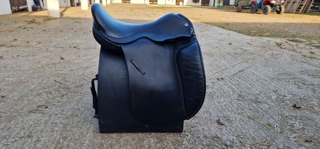 17" Semi-flex Dressage Saddle, Barry Swain Semi-flex, Nicola Hall, Siodła ujeżdżeniowe, Swindon, Image 3