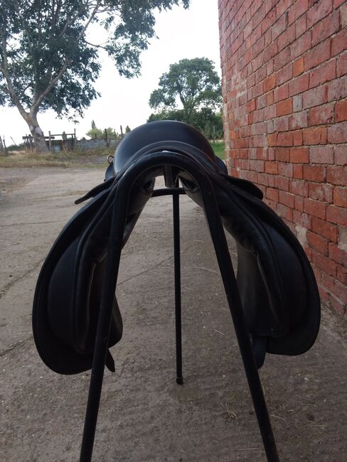 17" wide fit Manor Saddlery GP black, Manor Saddlery General purpose, Jean Costello, All Purpose Saddle, RUGBY, Image 3