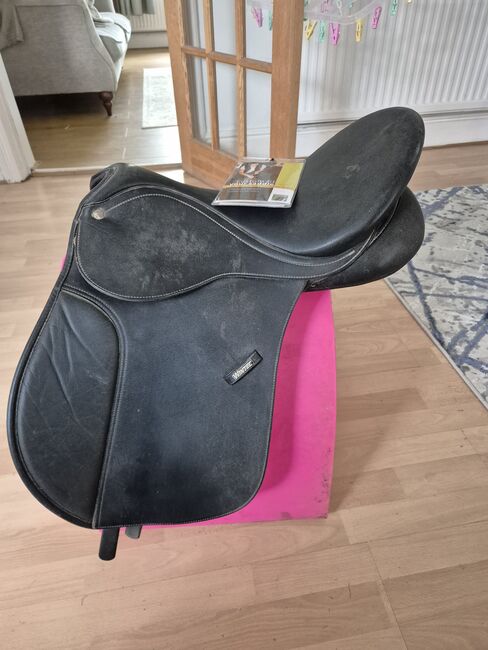 17" Wintec changeable gullet saddle with 2 gullets, Wintec Easy Change , Saphron , Other Saddle, Helsby, Image 6