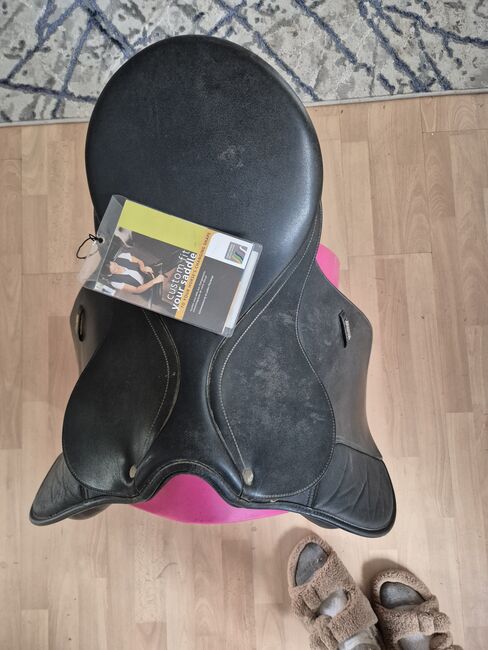 17" Wintec changeable gullet saddle with 2 gullets, Wintec Easy Change , Saphron , Other Saddle, Helsby, Image 7