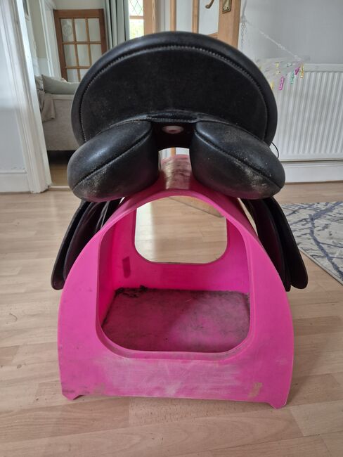 17" Wintec changeable gullet saddle with 2 gullets, Wintec Easy Change , Saphron , Other Saddle, Helsby, Image 5