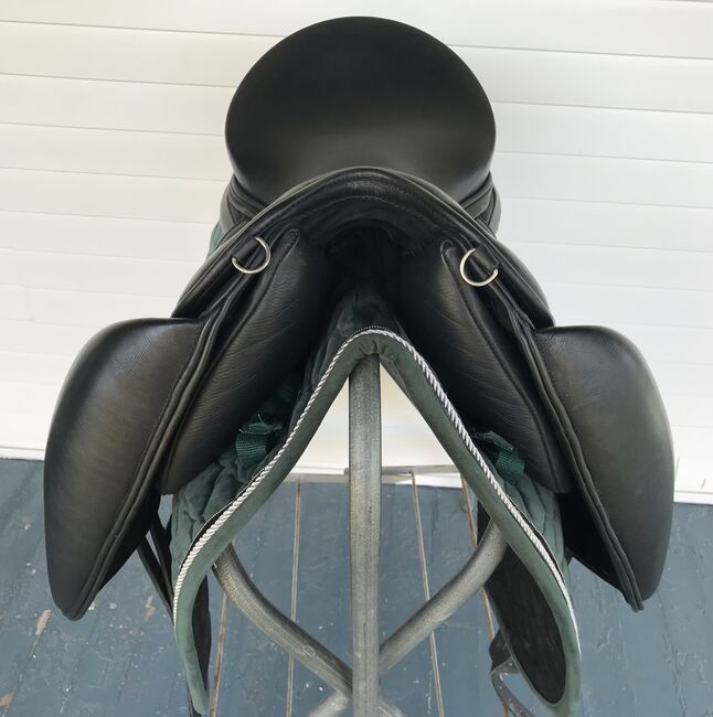 17” WOW modular dressage saddle, WOW Pinnacle, Sarah, Dressage Saddle, Warren, Image 3