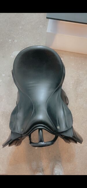 18 inch black ideal saddle, Ideal , Louise Gibbons, Vielseitigkeitssattel (VS), Loughborough, Abbildung 6