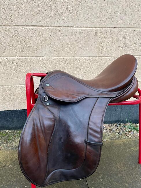 18 Inch Brown GP/Jumping Saddle old but good condition, Jenny  Hicks, Pozostałe siodła, Liversedge