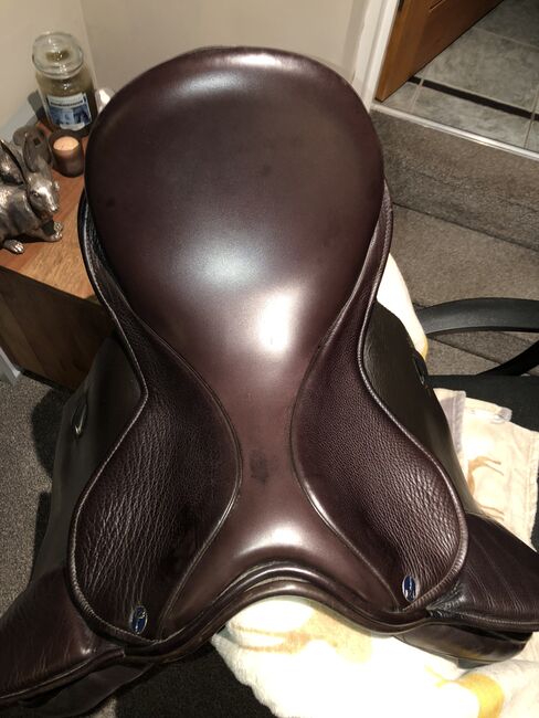 18” silhouette brown very wide saddle, Silhouette VSD , Samantha Leck , All Purpose Saddle, Gateshead, Image 14