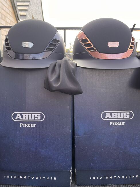 2 Abus Pikeur ABQ1 Supreme, Abus, Denise Caminski , Riding Helmets, Nordkirchen 