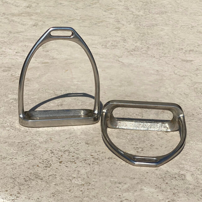 2 Bar Stirrups, Siobhan Doyle, Other, Montecatini val di Cecina, Image 3