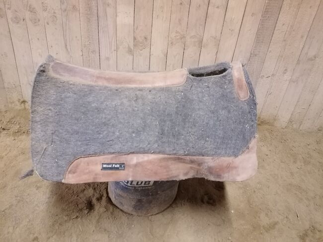 2 Filzpad gut gebraucht aber fit, Sunbeam Ranch! , Western Pads, Kaufbeuren 