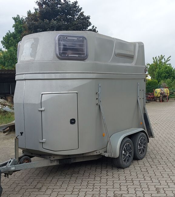 Gebr. 2 Pferdeanhänger, La Jordi Laura, Bjoern Koennecker , Horse Trailers, Ronnenberg 