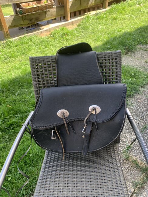 2 Satteltaschen abzugeben für hinten am Sattel, Barbara Schlor, Saddle Accessories, Rohrdorf