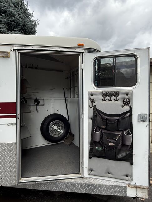 2003 Charmac extra tall aluminum 3 horse slant, Charmac, Sam , Horse Trailers, Vancouver, Image 3
