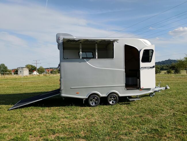 3 er Pferdeanhänger 3,5t Pferdetransporter Wohnabteil mit Dusche Horsetrailer Viehanhänger, Dickenherr Dickenherr Anka, Gerhard Strobel (Dickenherr Trucks und Trailers), Przyczepa konna, Baden-Württemberg - Unterschneidheim