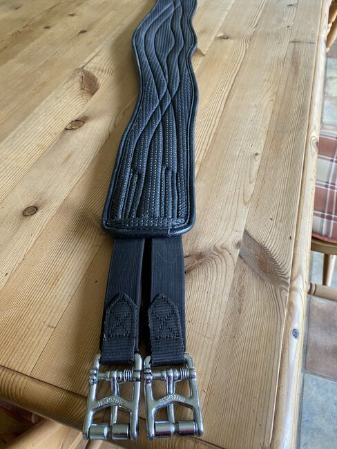 48” 120cm girth Harry Dabbs shaped,  elasticated, waffle girth., Harry Dabbs Platinum , Caz, Girths & Cinches, Little Somerford, Image 4