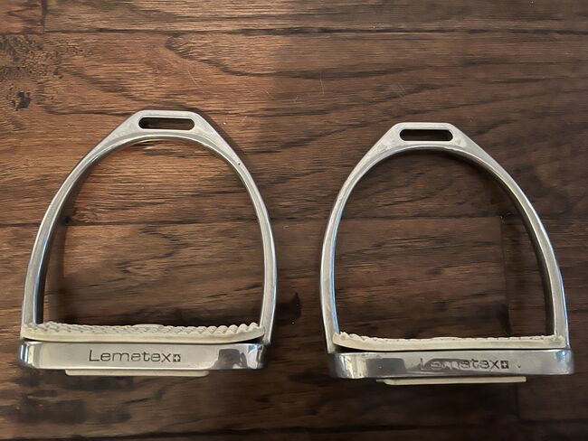 5 inch stirrup irons, Lemetex , Page Mayberry, Siodło akcesoria, Greenville