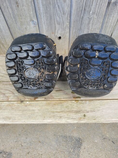 Active Jogging Shoes, Fiona Jaquet, Hoof Boots & Therapy Boots, Courtaman