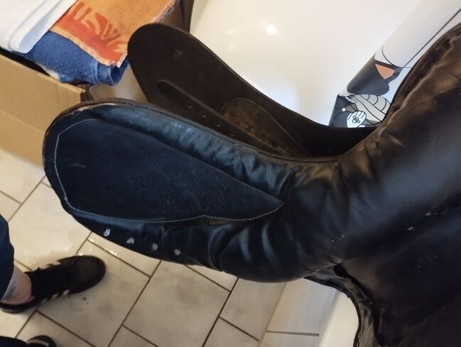 älterer Ledersattel, Melanie , Vielseitigkeitssattel (VS), Mühlhausen/Thüringen, Abbildung 7
