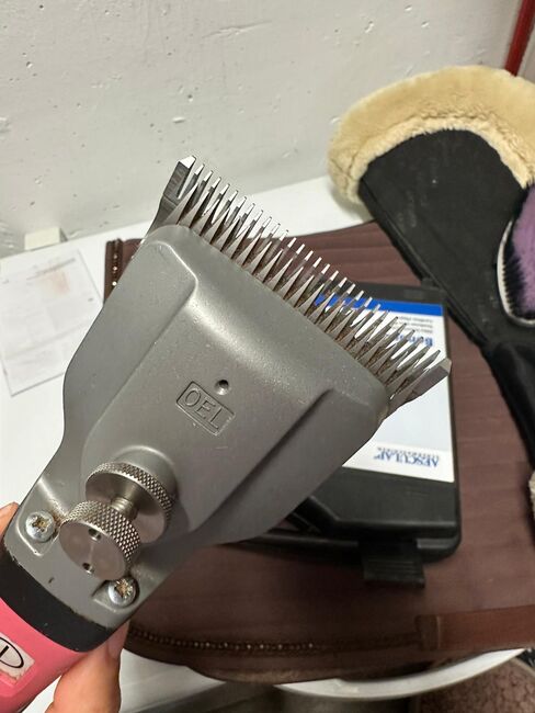 Aesculap Bonum - wie neu, Asculap Bonum, Tanja Schneider, Grooming Brushes & Equipment, Lauterach, Image 4