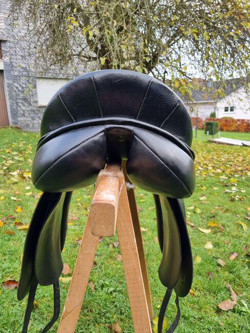 Ainsley Vanguard Dressursattel 17 Zoll, Ainsley Vanguard, Cathrin Litzenburger , Dressage Saddle, Gösenroth, Image 2