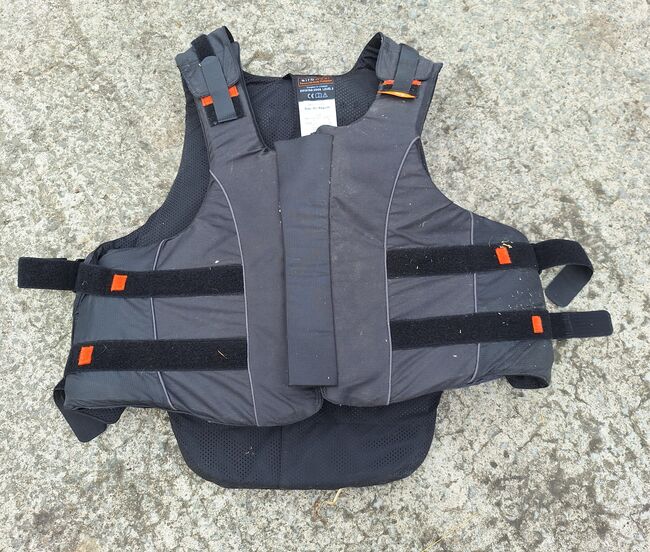 Airowear Body Protector M7 Regular, Gemma Hillier, Kamizelki ochronne, Aldersey Green